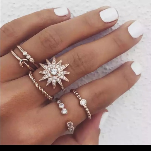 TheBoldBohemian Jewelry - NEW 6 Piece Gold Star Boho Trendy Midi Ring Set